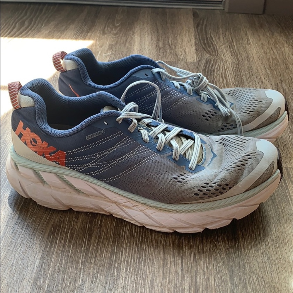 Hoka one one Clifton 6 size 9